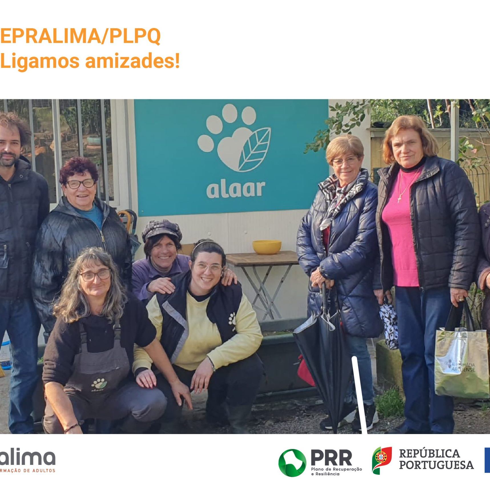 grupo de participantes visita alaar