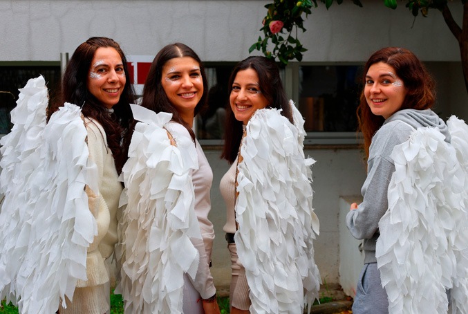 comunidade educativa da epralima com disfarces de carnaval