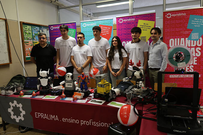 alunos da epralima na feira das profissões de freixo