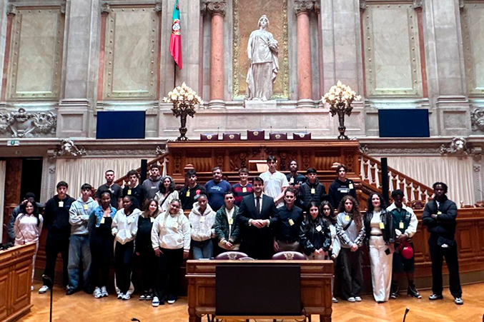 alunos da epralima na assembleia da republica