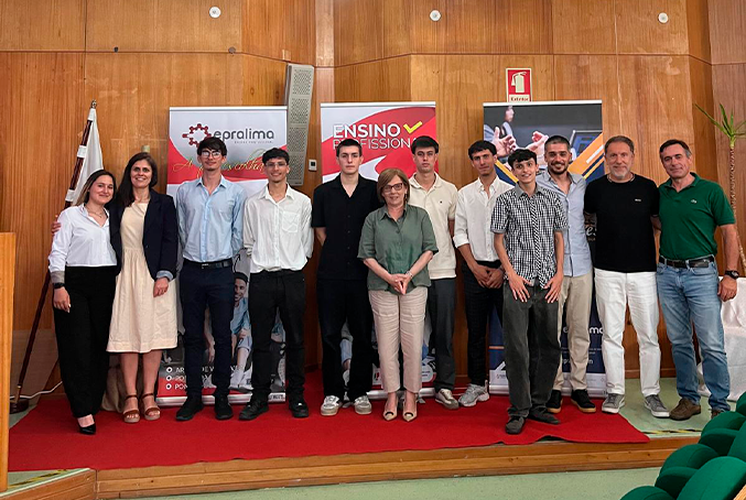 Apresenta&ccedil;&atilde;o das PAP de Desporto no audit&oacute;rio da Epralima