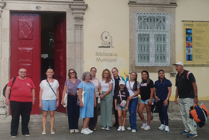 Alunos do curso PLA da epralima na Biblioteca Tomaz de Figueiredo