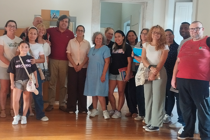 Alunos do curso PLA da epralima na Biblioteca Tomaz de Figueiredo