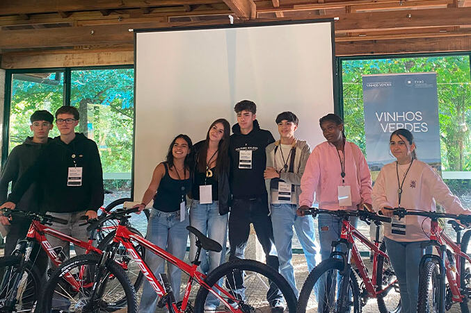 alunos da epralima premiados no bootcamp edp